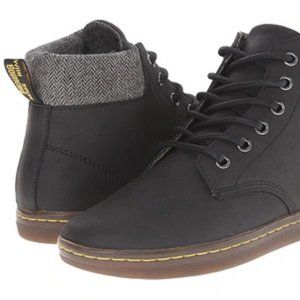 Dr. Martens Womens Maelly leather Chukka Boots, size 8
